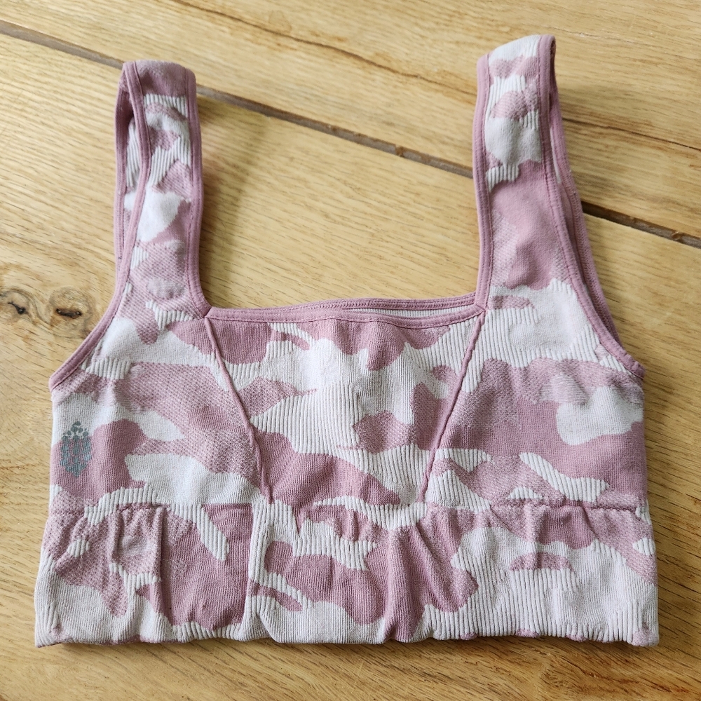 Free People FP Movement Square‎ Neck Good Karma Sports Bra Size XS/S Pink Camo